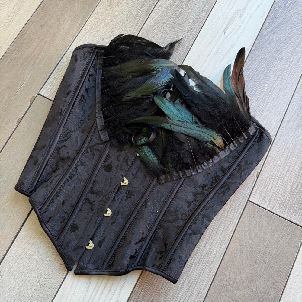 Elegant Black Corset Top with Feather Detail - Picture 3 of 6